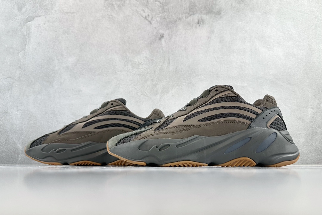 adidas originals Yeezy boost 700 V2 Geode Treasure ”Geode” EG6860