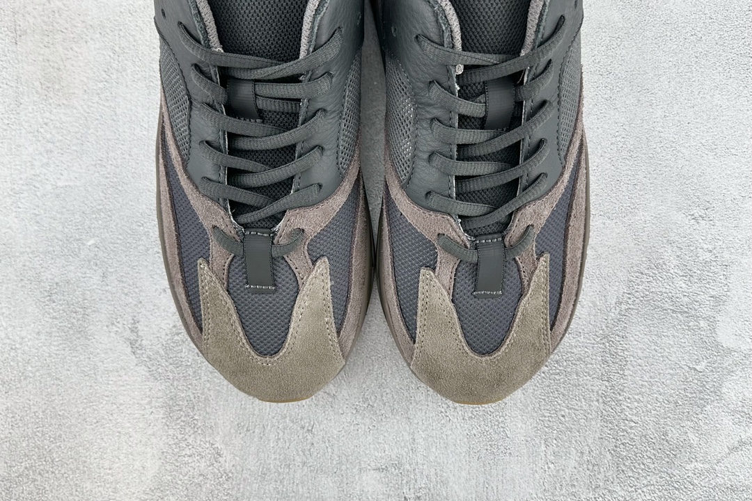 adidas originals Yeezy boost 700 black brown Mauve EE9614