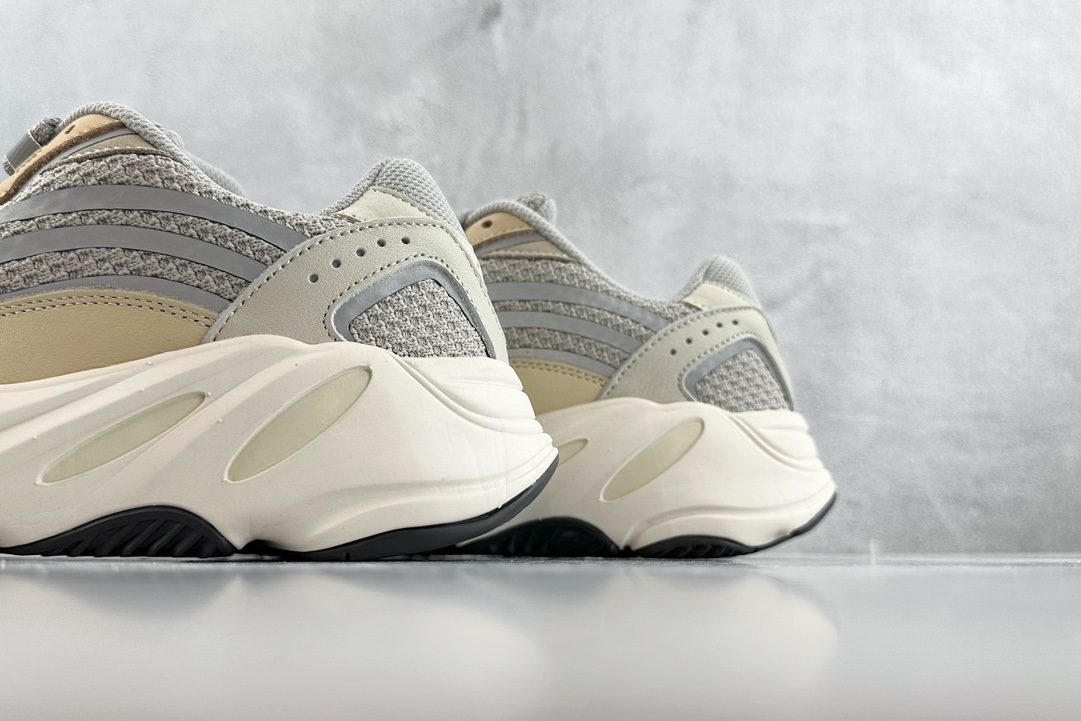 adidas originals Yeezy boost 700 V2 brown, gray, white and cream ”Cream” GY7924