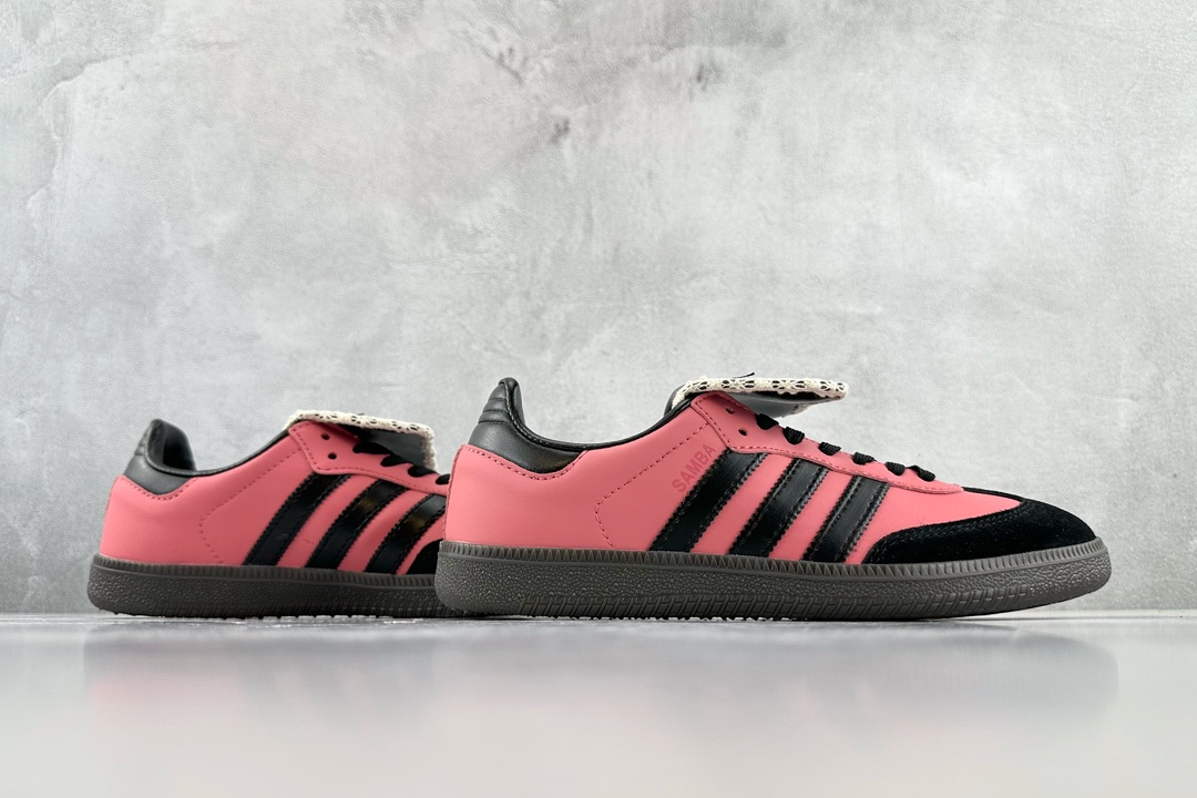 Custom sneakers adidas Samba OG black and pink B75807