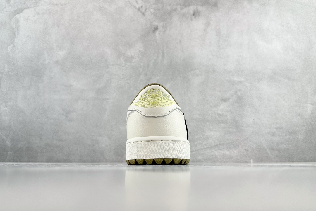 Travis Scott x Jordan Air Jordan 1 Low Golf 倒钩6.0棕白货
