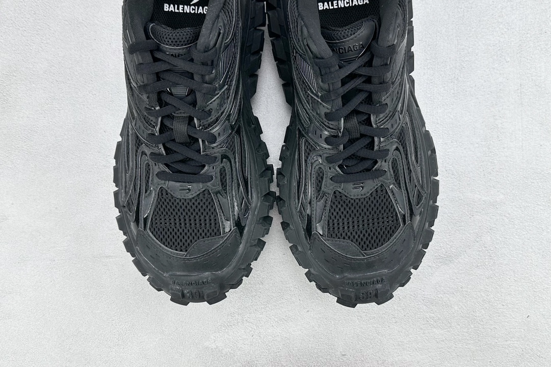 The latest foreign trade batch of Balenciaga Defender tire shoes black 685613W2RA61000