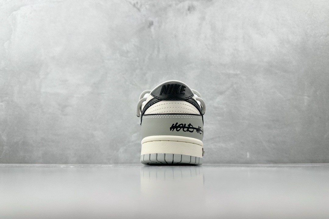 特价 
【定制球鞋】 Nike Dunk Low 熊猫恶作刷 宇宙探索星际迷航 黑白蓝

货号：DV08