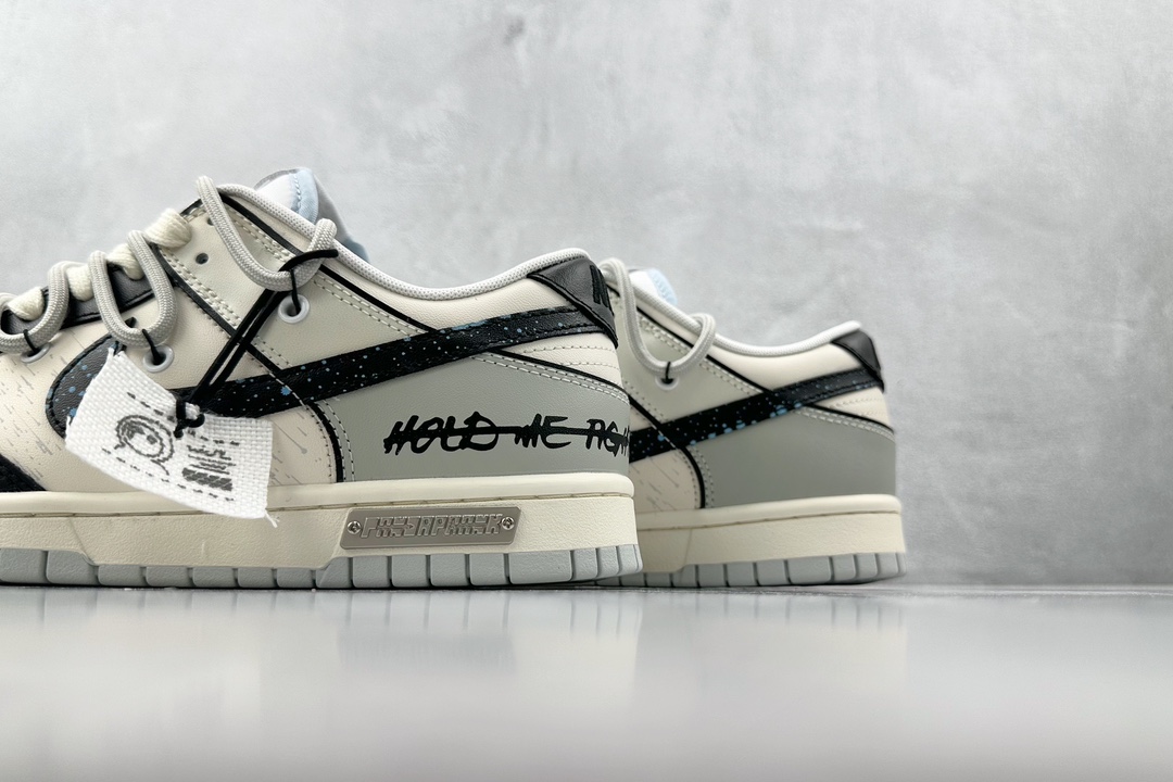 特价 
【定制球鞋】 Nike Dunk Low 熊猫恶作刷 宇宙探索星际迷航 黑白蓝

货号：DV08