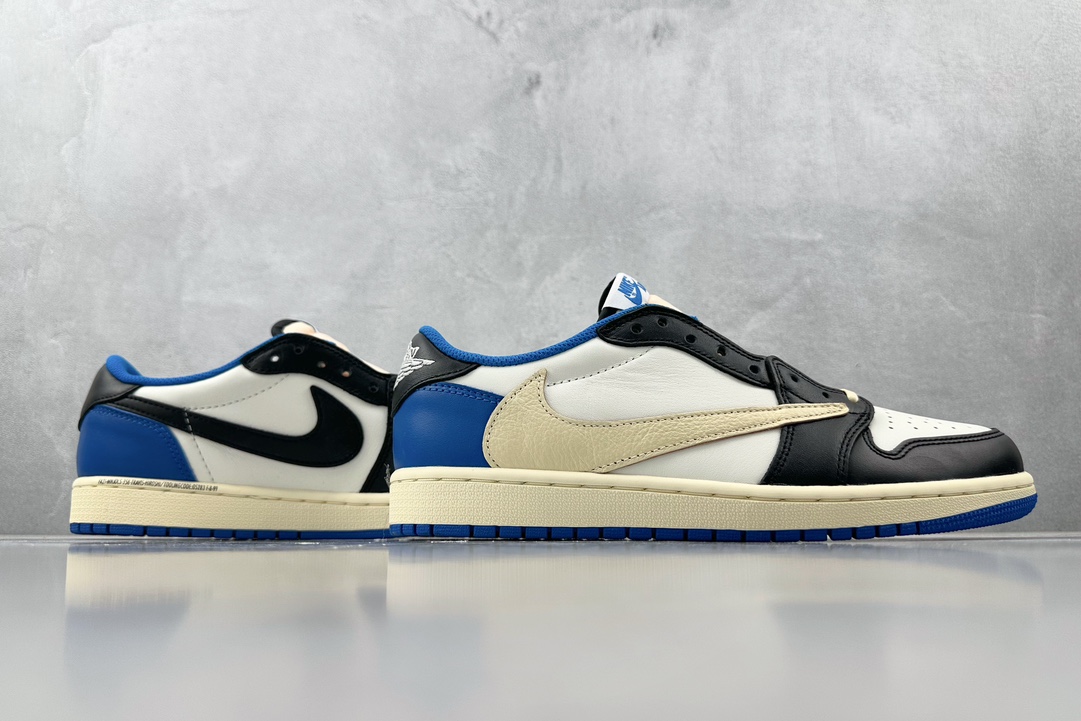 Travis Scott x Fragment Design × Jordan Air Jordan 1 Low OG SP 三方联名 DM7866-140