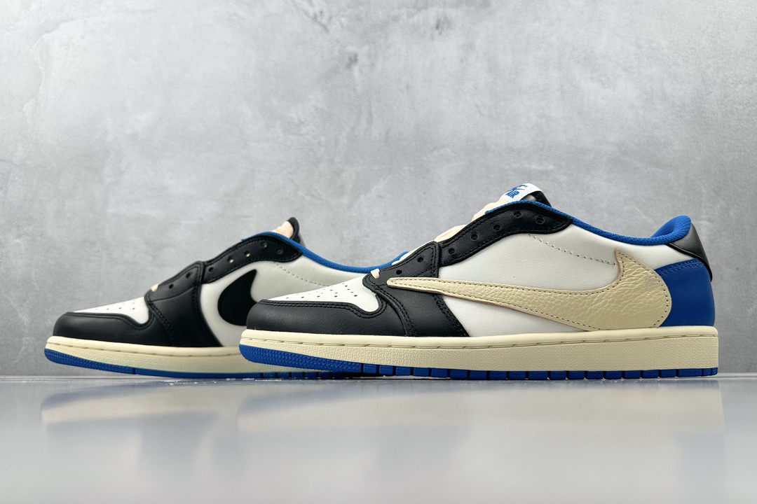 Travis Scott x Fragment Design × Jordan Air Jordan 1 Low OG SP 三方联名 DM7866-140