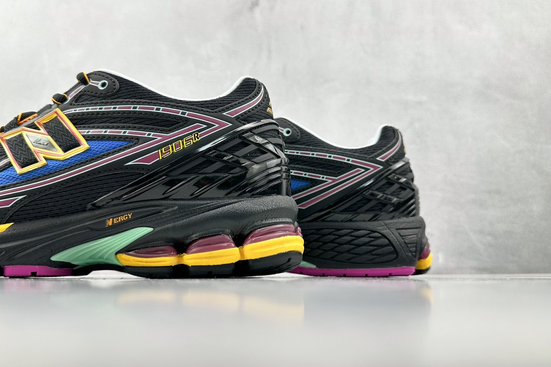 240 New Balance NB 1906R ”Neon Nights”黑粉蓝 M1906RCP