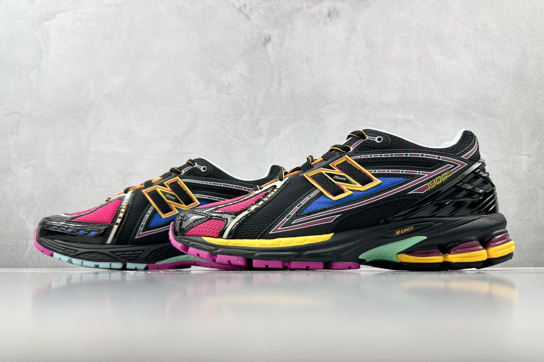 240 New Balance NB 1906R ”Neon Nights”黑粉蓝 M1906RCP