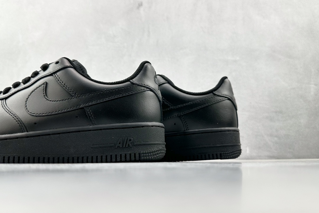 LJ渠道高端零售首选合作区NikeAirForce1Low07黑货号CW2288001尺码3636.53