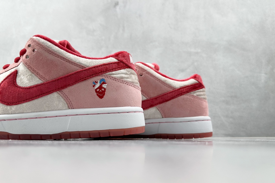 Nike Dunk SB Low SB Pro QS 情人节限定 粉白 CT2552-800