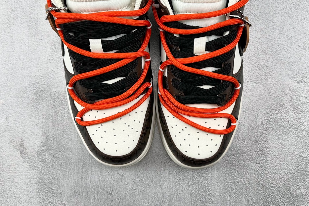 
【定制球鞋】Nike Dunk Low 万事兴龙 米白摩卡

货号：DJ6188 100
尺码：36