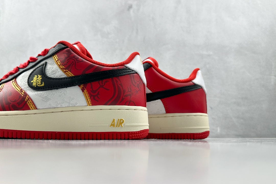 
【定制球鞋】 Nike Air Force 1 Low CNY龙年限定 黑白红

货号：FN7439 