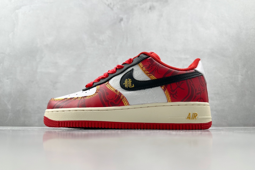 ️定制球鞋NikeAirForce1LowCNY龙年限定黑白红货号FN7439133尺码35.53636