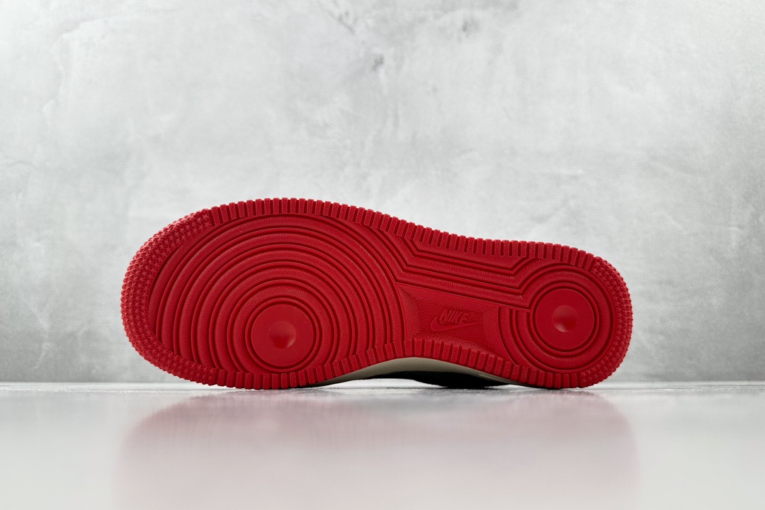 
【定制球鞋】 Nike Air Force 1 Low CNY龙年限定 黑白红

货号：FN7439 