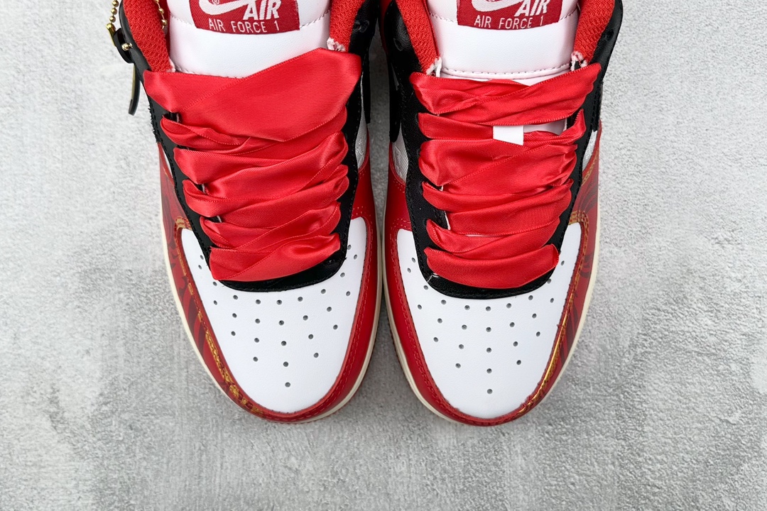 
【定制球鞋】 Nike Air Force 1 Low CNY龙年限定 黑白红

货号：FN7439 