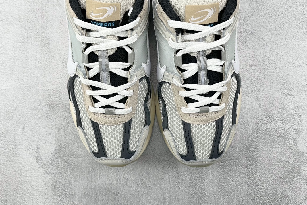 ST免修版 220 Nike Air Zoom Vomero 5白黑 FN7649-110