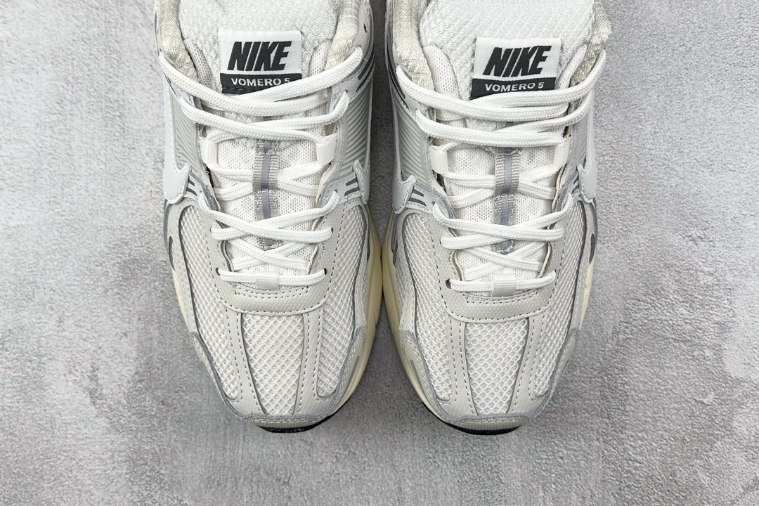 ST 220 Nike Air Zoom Vomero 5 灰黑 HF0731-007