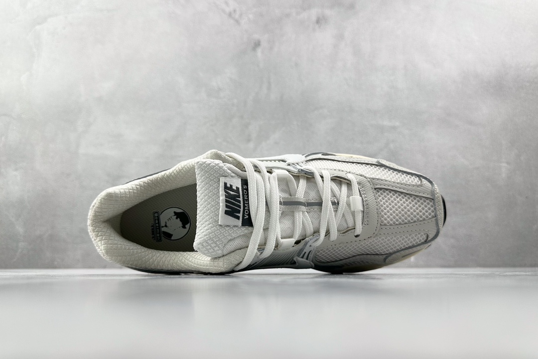 ST 220 Nike Air Zoom Vomero 5 灰黑 HF0731-007