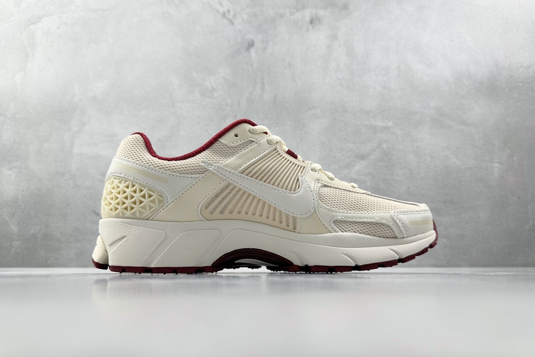 220 全新免修版本 配色齐全 Nike Air Zoom Vomero 5 白红色 HF0737-111
