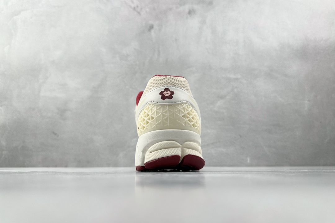 220 全新免修版本 配色齐全 Nike Air Zoom Vomero 5 白红色 HF0737-111