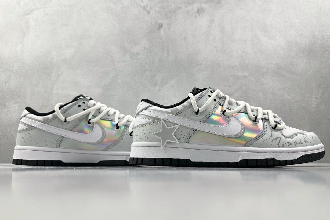 礼盒 DIY 300 【定制球鞋】 Nike Dunk Low Retro 梦压星河 星星 镭射 白灰蓝 DD1391-100