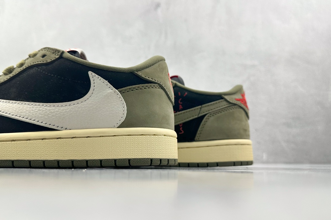 PB 头层 260 最新外贸批次 Travis Scott x Jordan Air Jordan 1 Low OG 倒钩7.0绿黑白 DM7866-002