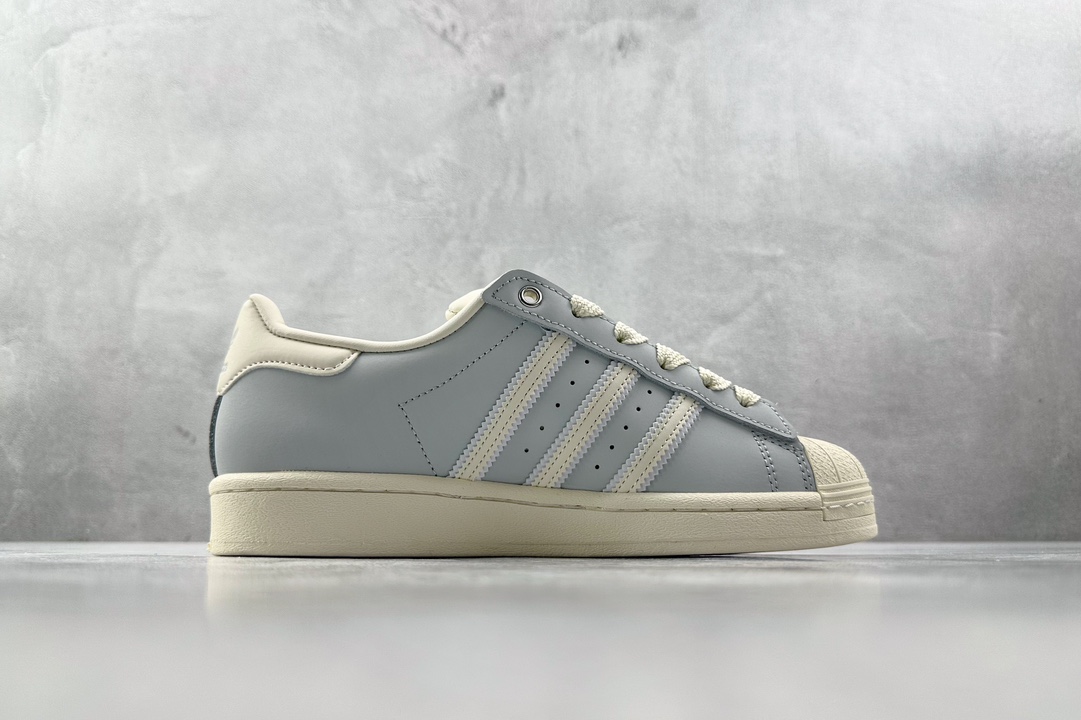 Platform hit adidas originals Superstar white and blue IE3037