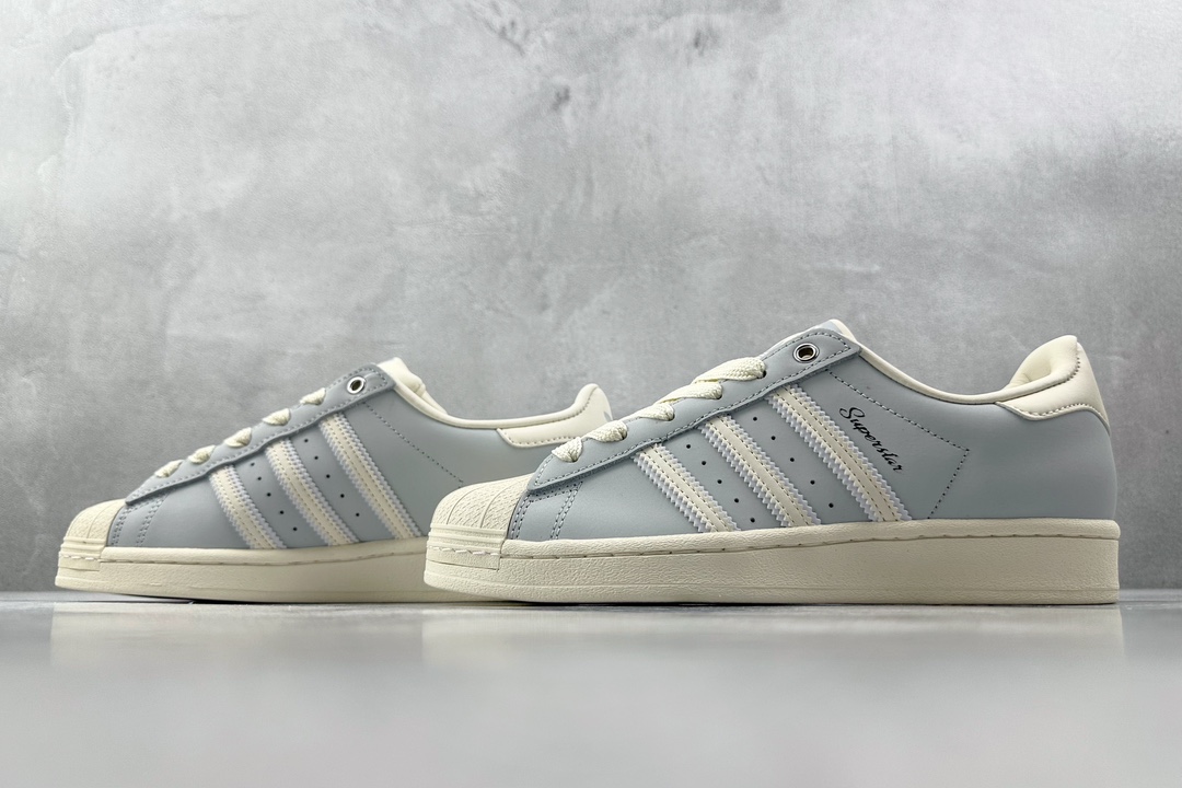 Platform hit adidas originals Superstar white and blue IE3037
