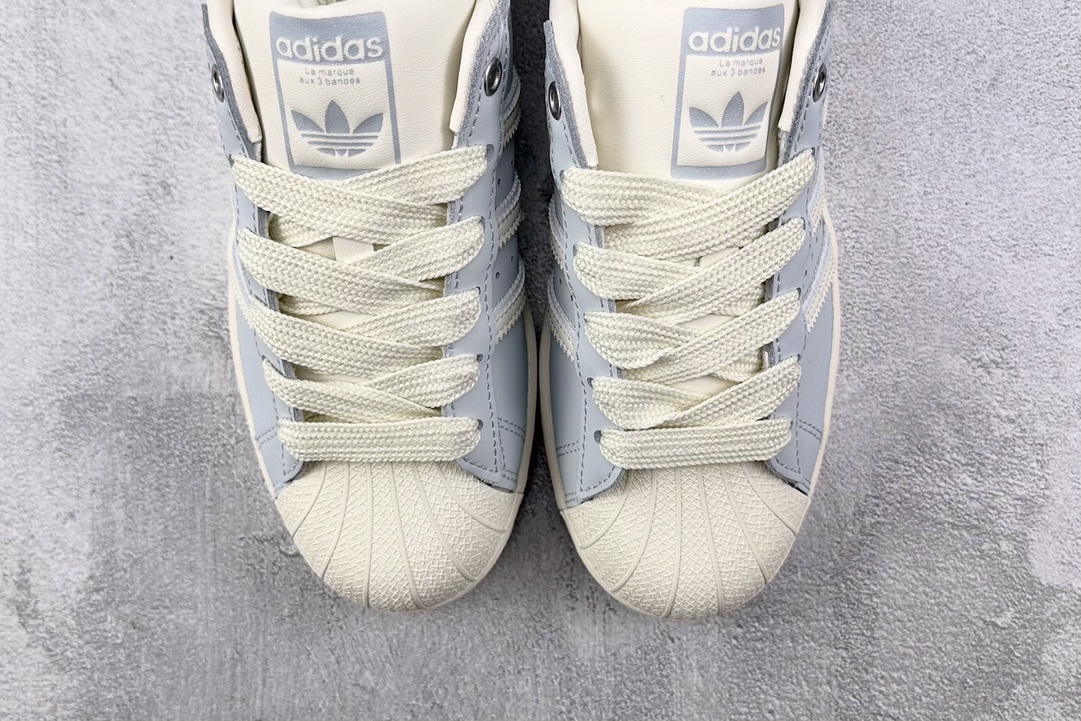 Platform hit adidas originals Superstar white and blue IE3037