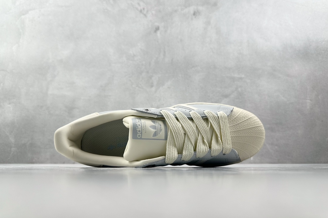 Platform hit adidas originals Superstar white and blue IE3037