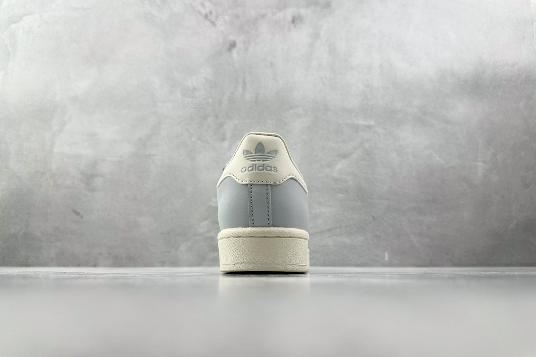 Platform hit adidas originals Superstar white and blue IE3037