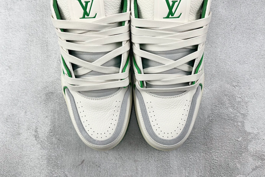 佛山顶级订单 550 LOUIS VUITTON Trainer 白绿  1ABNIS