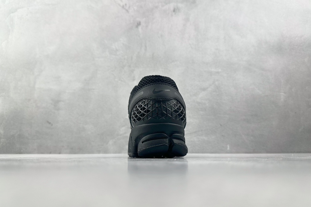 AC 市面顶级纯原 Nike Air Zoom Vomero 5 黑货号：BV1358-003尺码：36