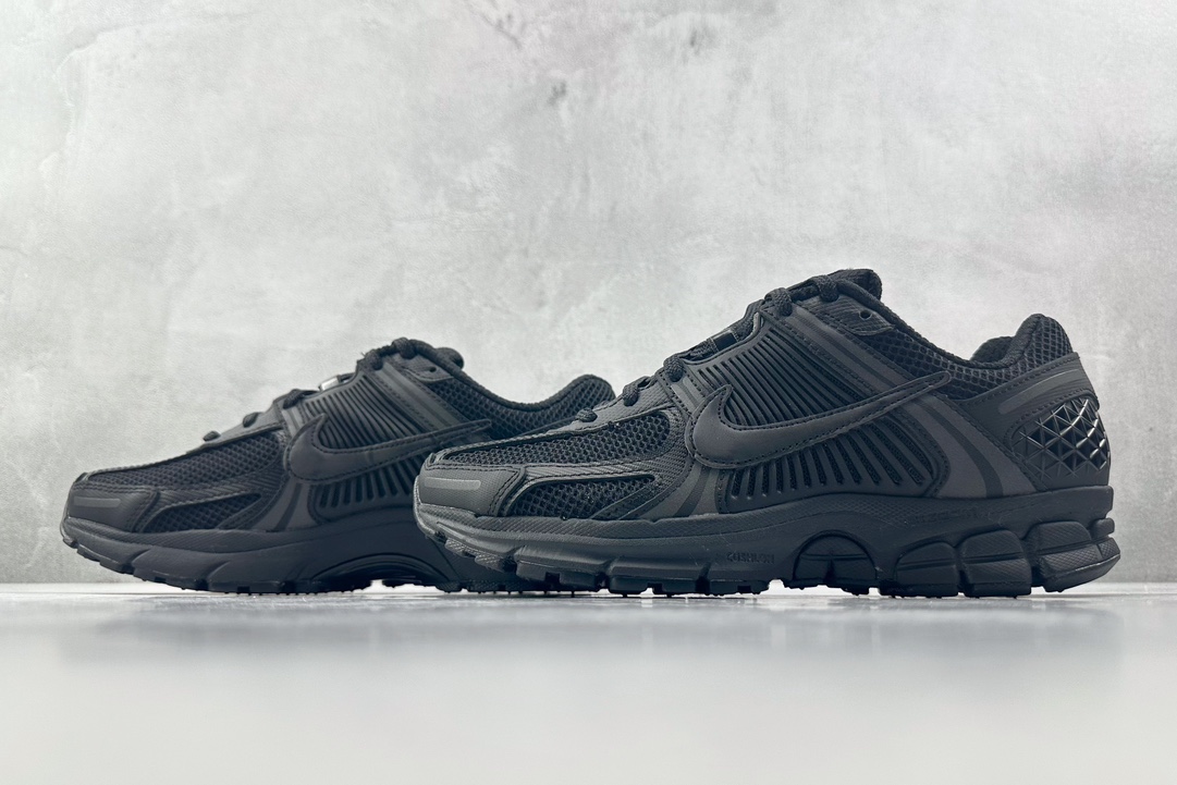 AC 市面顶级纯原 Nike Air Zoom Vomero 5 黑货号：BV1358-003尺码：36