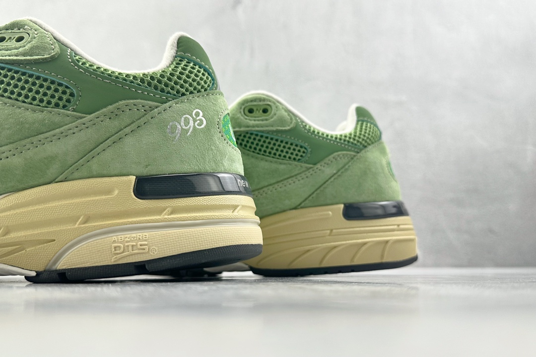 总裁Plus 320 顶级原版 New Balance NB 993 绿色 U993GW