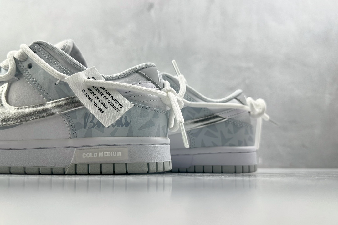 特价 
【定制球鞋】 Nike Dunk Low Retro 白银 浅灰蓝

货号：HF0730-160