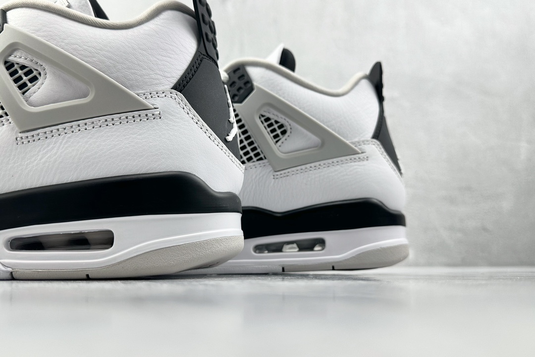 Air Jordan 4 Retro ”Military Black” 小白水泥 DH6927-111