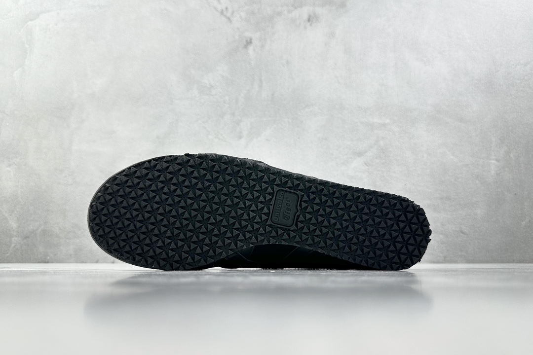 PK帆布特价 
全新工厂开发 Onitsuka Tiger鬼塚虎 MEXICO 66 煤黑

货号：D3