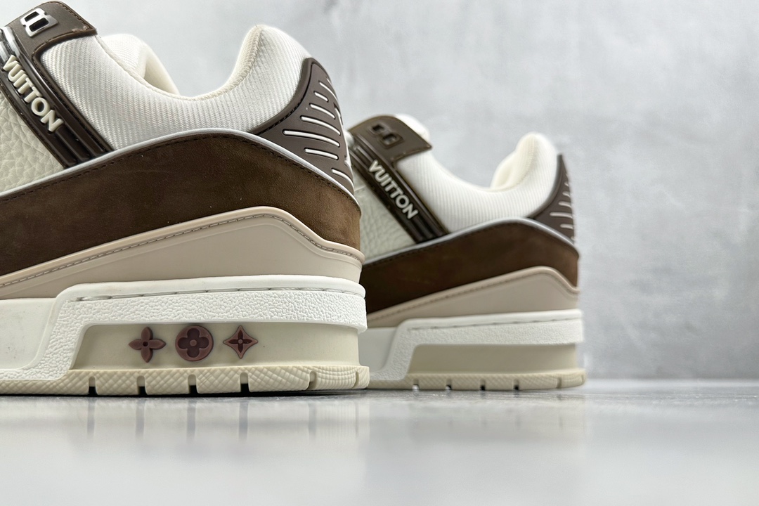 S VUITTON Trainer 摩卡色 1ABLV8