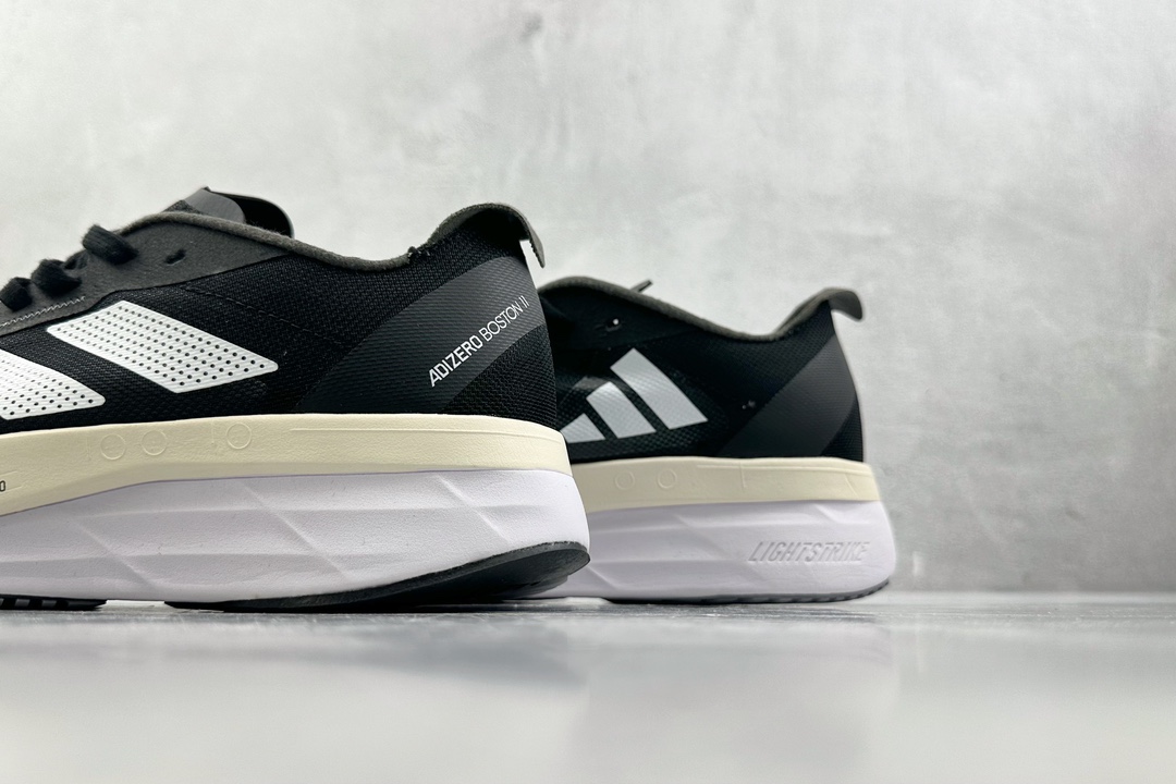 顶级纯原 专业跑鞋 adid Adizero Boston 11 黑白色  GX6651