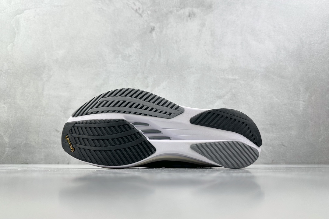 顶级纯原 专业跑鞋 adid Adizero Boston 11 黑白色  GX6651