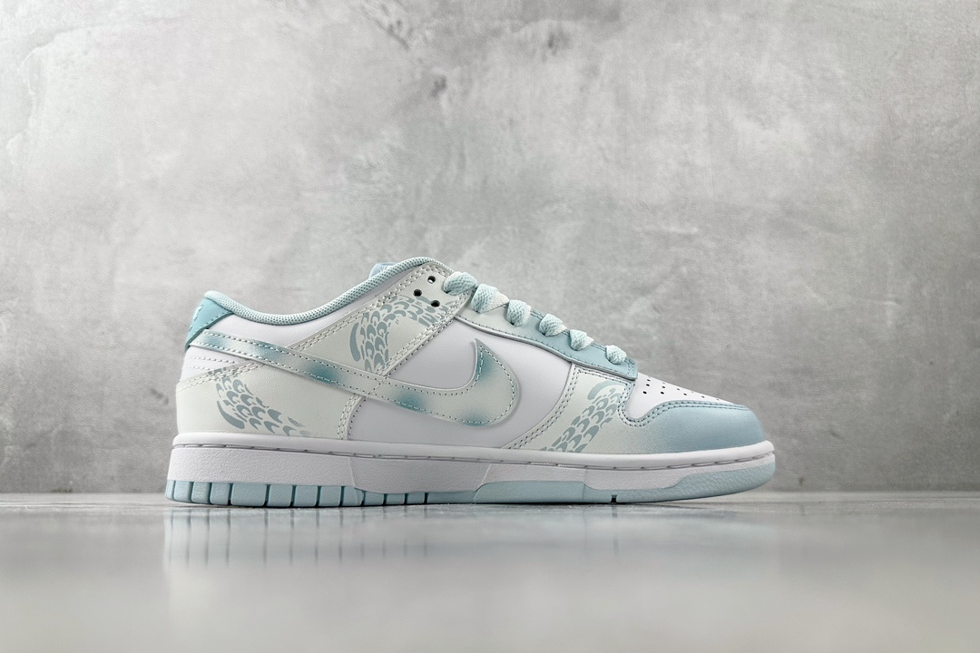 特价 
【定制球鞋】Nike Dunk Low NO.龙年限定 御龙青花 GS 白蓝

货号：FB910