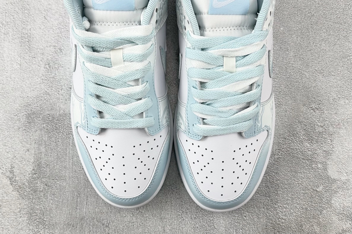 特价 
【定制球鞋】Nike Dunk Low NO.龙年限定 御龙青花 GS 白蓝

货号：FB910