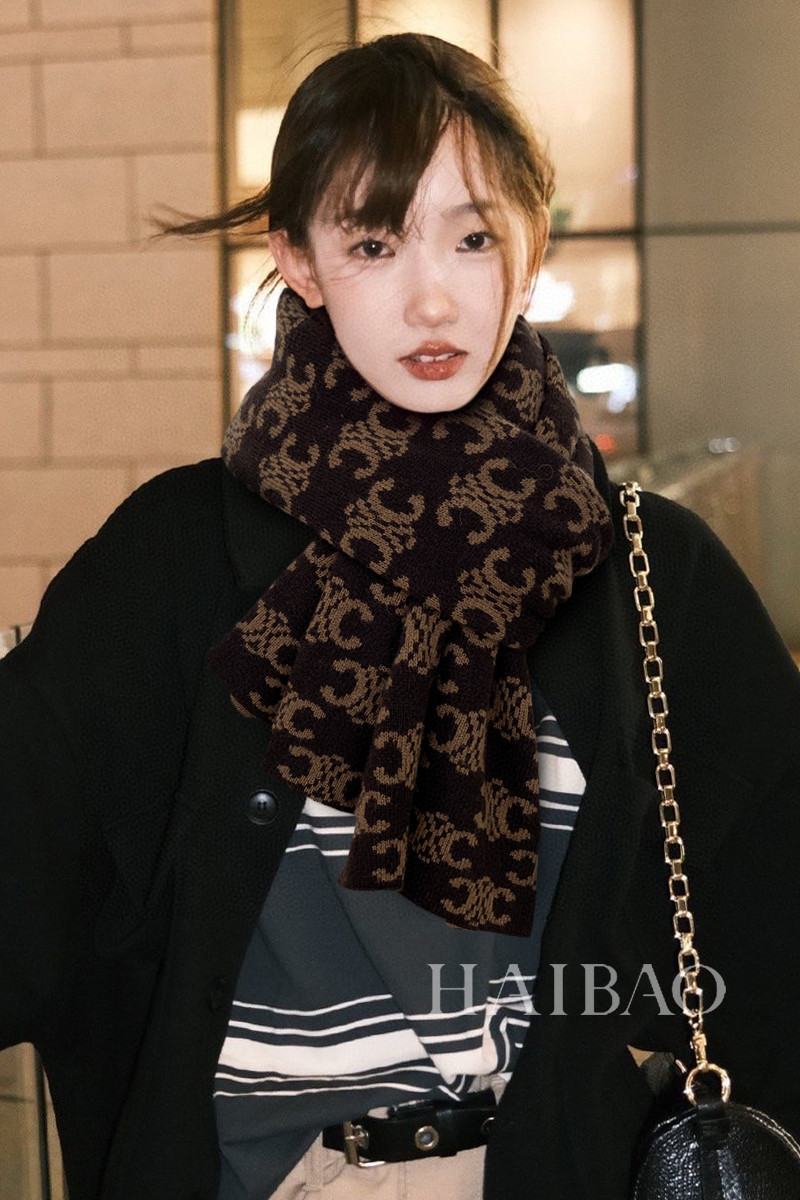 NO:168985,Hot products shipped new Serene!  I like the niche and non-similar models recommended!  】Fashionable winter!  !  Very low-key and luxurious, exquisite and atmospheric simple design, high-end and fashionable, recommended, the feeling of the upper body really exudes an extraordinary temperament!  !  It comes from women who love it~ It’s beautiful again!  !  It comes with its own advanced aura, CL's unique high-end elegance, and a stable 