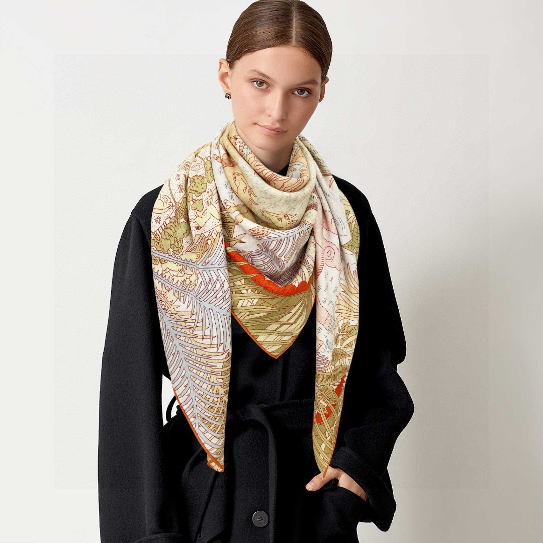 NO:168994,I bought the new cashmere model and said it looks good. Recommended [Animal Carnival Cashmere 140] Double-sided cashmere square scarf, top-level craftsmanship and value Hermes counter hot products are three-dimensional presentation patterns and patterns, extremely high grades, special craftsmanship and high-end research and development are amazingly launched. Special cutting-edge craftsmanship processing is loved by Bai Fumei. Whether it is the quality, style, price, they scream, super high cost performance, absolutely worth buying. Size 140cm*140cm, 70 cashmere silk, high-version scarf, hermes, real silk19860909羊绒新款买了都说好看推荐【动物狂欢羊绒140】双面同色羊绒方巾,顶级工艺超值爱马仕专柜爆款立体呈现图案纹路实物档次极高特殊工艺高端研发惊艳问世特殊尖端工艺处理受到白富美的喜欢 无论是品质 款式 价格都令大牌控的她们尖叫 超高性价比 绝对值得入手尺寸140cm*140cm,70羊绒真丝,高版本围巾,hermes,real silk,scarf