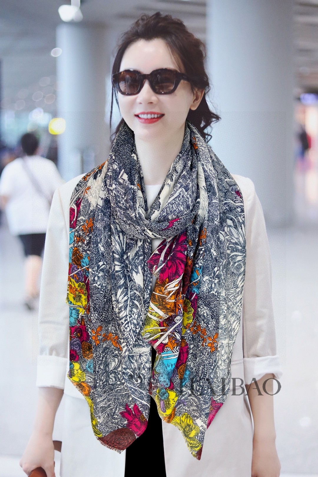 NO:169810,H Family's most powerful hard product of the year [Return to natural long scarf] Cashmere long scarf highly recommended, the best cashmere fiber, without any variegated color, the best among real luxury goods, the texture looks more luxurious, the texture feels great, the texture quality is not to be described. I just want to say that if you meet it, it is lucky to meet it, the size is 110*200cm, selected pure cashmere, high-version scarf19860909H家年度最牛硬货【回归自然长巾】羊绒长巾极力推荐款重磅进口纯羊绒围巾,最好的羊绒纤维,没有一丝杂色,真正的奢侈品中的极品,质感显得更加奢华,手感棒极了质感品质不想多做描述 只想说,能遇到就是幸运尺寸110*200cm,精选纯羊绒,高版本围巾,scarf