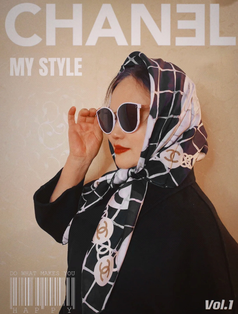 NO:171157,New Xiangjia [Classic Camellia Double-Side 90] Double-Side Printed Silk Square Scarf to grab VIP Recommendation [High-end, Big Love, Female Beauty, Very Feed, You can use it in all seasons to make people very beautiful, the upper body effect is simply beautiful, the quality is perfect, the whole scarf gives people a big brand aura and is very exquisite and beautiful, which is definitely worth buying. Once you get the real thing, you will be glad that you are a beautiful product for women. It is worth evaluating the perfect temperament and taste Ditails' first choice VIPs. The upper size is 90*90cm, the top 10 mmi mulberry silk, high-end scarf, chanel, real silk19860909新款香家【经典山茶花双面90】双面印花真丝方巾抢VIP推荐【高端 大爱 女人尤物 货极少 四季都可以用真心美的让人非常非常心动 上身效果简直美翻了 品质非常完美 整个围巾给人大牌气场的同时又非常精致秀丽绝对值得入手的新款 实物一拿到就会庆幸自己是女人的绝美好货 值得品鉴完美气质品味Ditails首选VIP们 上尺寸90*90cm,顶级10姆米桑蚕丝,高版本围巾,chanel,real silk,scarf