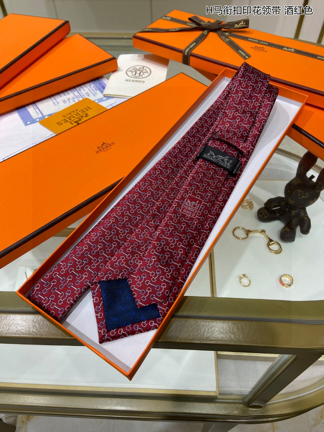 特价男士新款领带系列H马衔扣印花领带稀有H家每年都有一千条不同印花的领带面世从最初的多以几何图案表现骑术