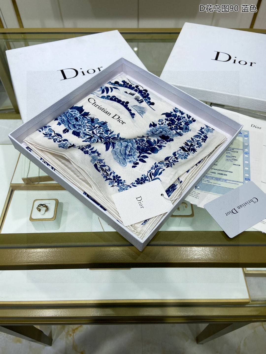 爆款高端定制Dior最最新的专柜主打款D花鸟图90双面同色真丝方巾度假及日常都非常好搭配的款订单私流一看
