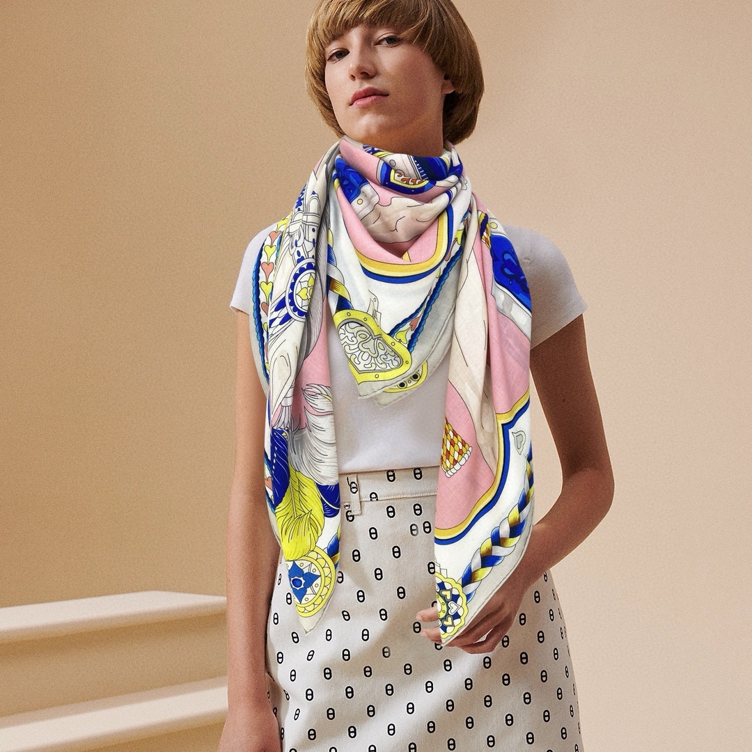 First Top
 Hermes Scarf White Cashmere Silk